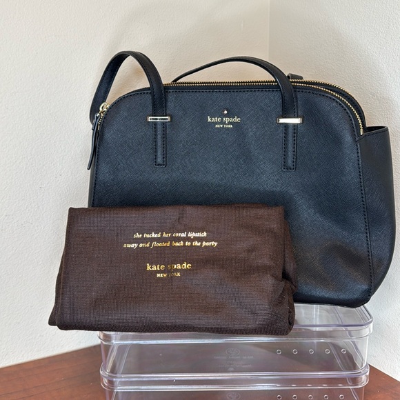 kate spade Handbags - Kate Spade Black Purse with Dustbag